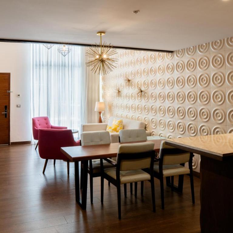 The Fives Downtown Hotel & Residences, Curio Collection by Hilton - Chambre Lit King-Size avec Mezzanine - 2