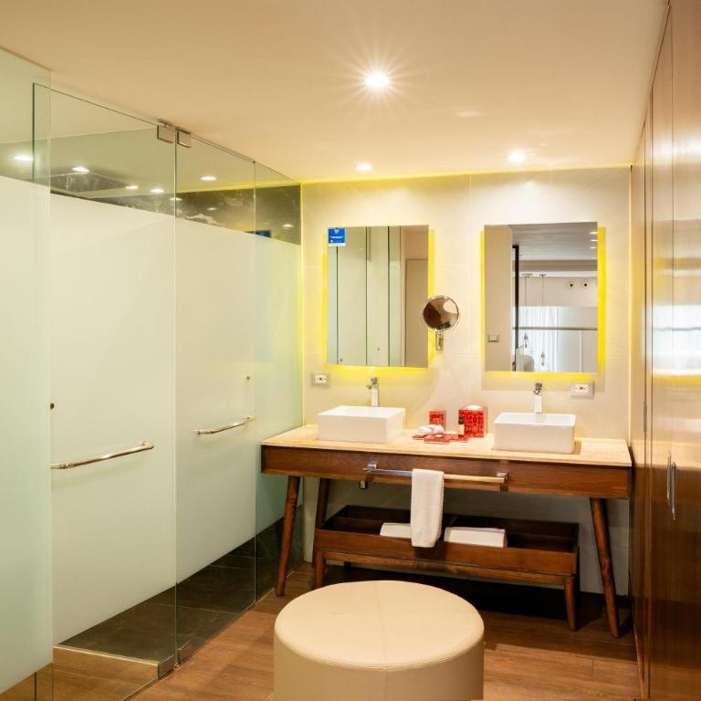 The Fives Downtown Hotel & Residences, Curio Collection by Hilton - Chambre Lit King-Size avec Mezzanine - 3