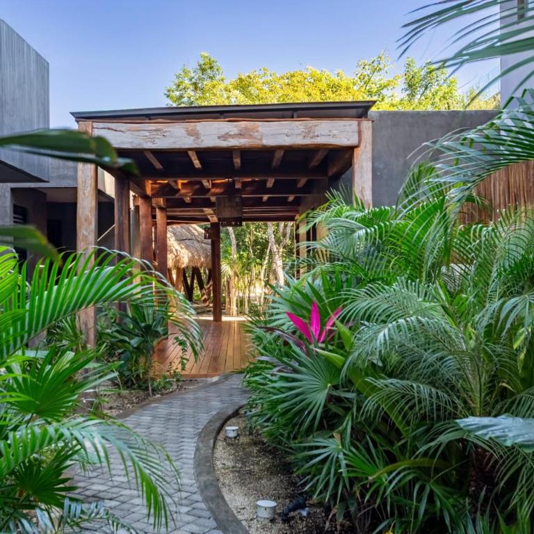 Luxury Jungle Studio with Balcony & Bikes - Habitación Doble - 13