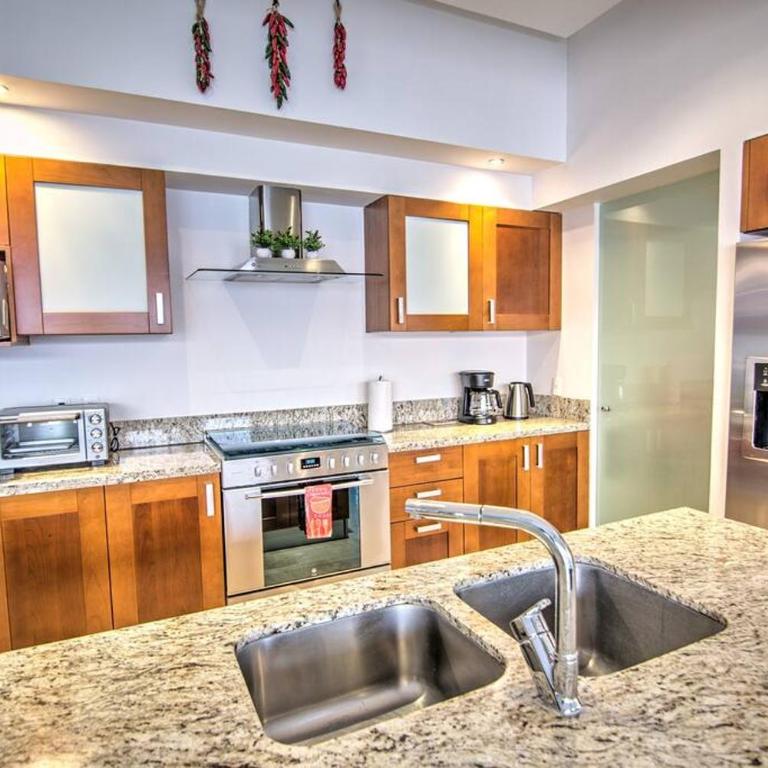Nova - Beachfront Condo with Private Office & Panoramic Views - Apartamento - 8