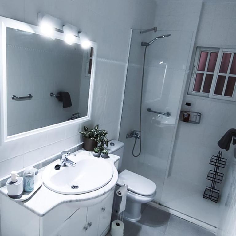 KARLA Apartment - One-Bedroom Apartment - 4