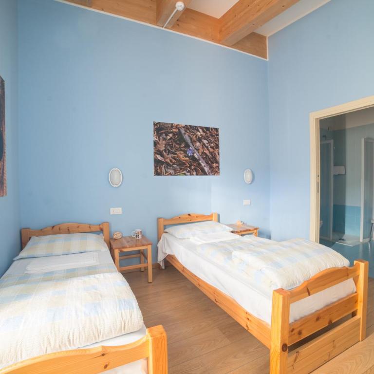 Hostel L'Ost - Ostello di Grumes - Camera Doppia con Letti Singoli con Bagno Privato - 2