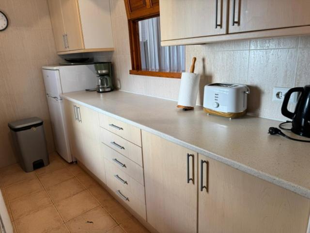 Fantastic 3-bedroom Home & Terrace close to Beach - Apartment mit 3 Schlafzimmern und Meerblick - 19