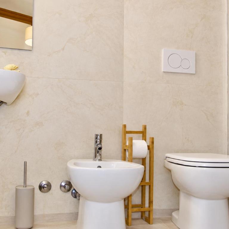 AmareRomaRooms - Chambre Triple Confort - 6