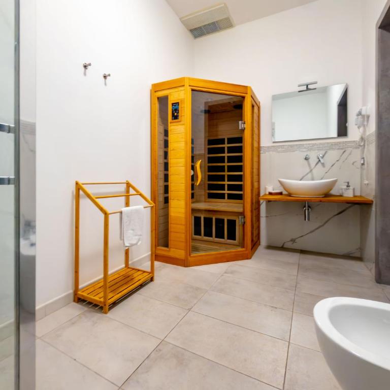 Yllen Rooms - Suite Deluxe con Vasca Idromassaggio - 14