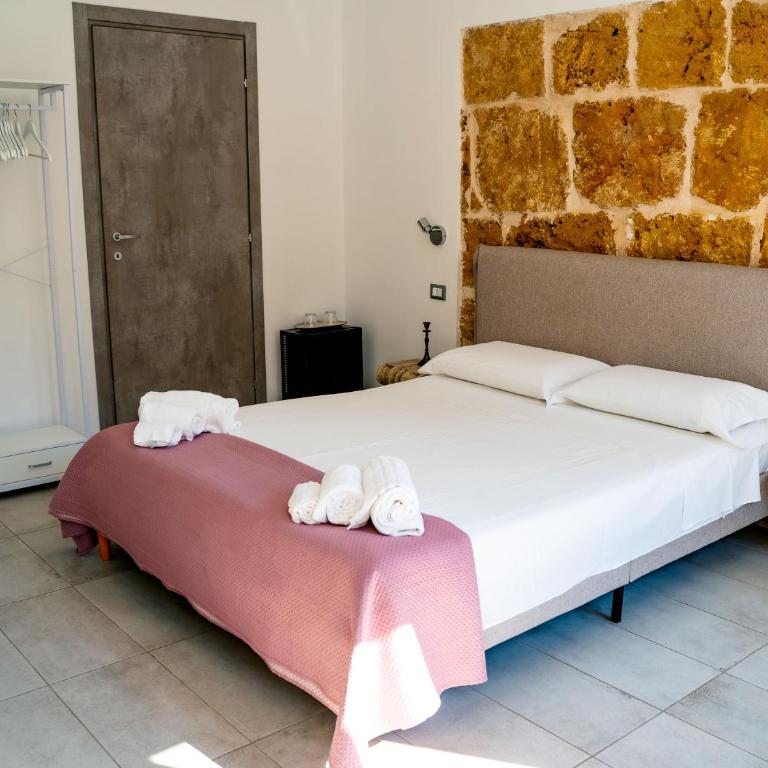 Yllen Rooms - Suite Deluxe con Vasca Idromassaggio - 22