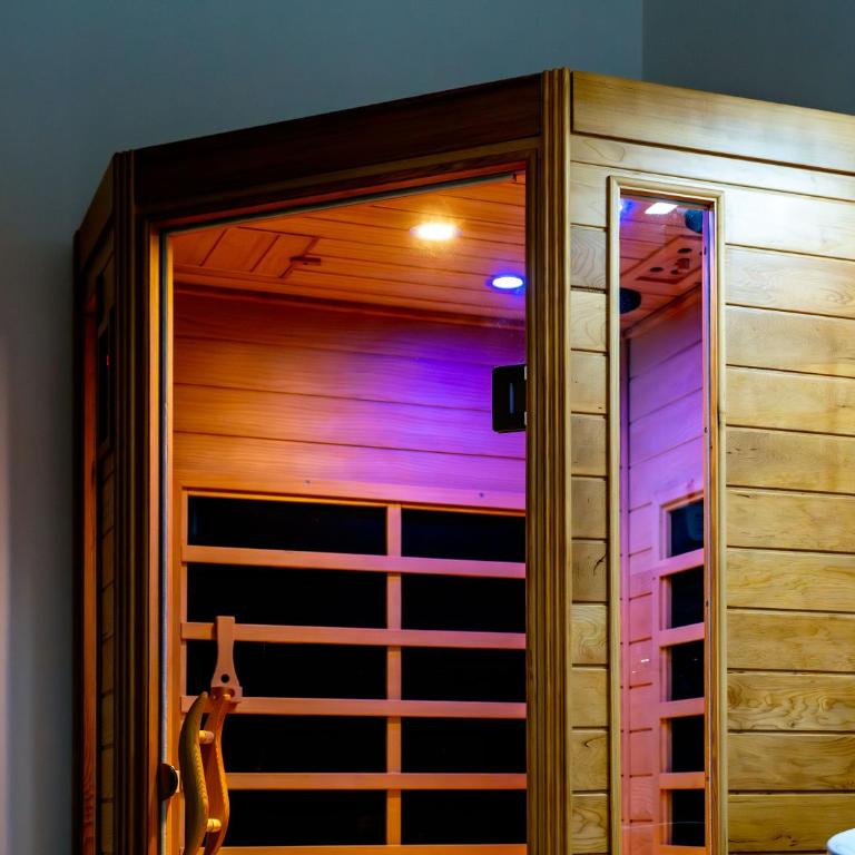 Yllen Rooms - Suite Deluxe con Vasca Idromassaggio - 21