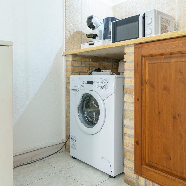 Little Nice Apartment - One-Bedroom Apartment - 20