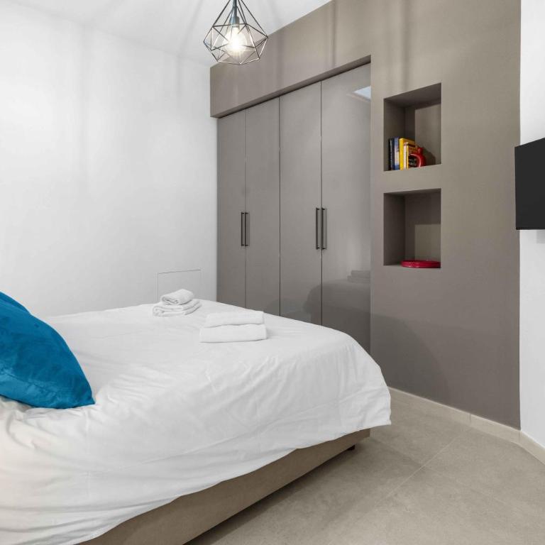 Spazioso appartamento con parcheggio privato in zona Navigli - Appartamento con 2 Camere da Letto - 12