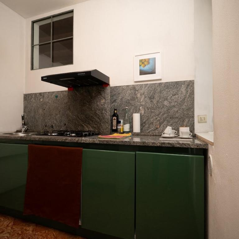 Studio d'Arte nel Cuore di Como - Appartamento con 1 Camera da Letto - 20