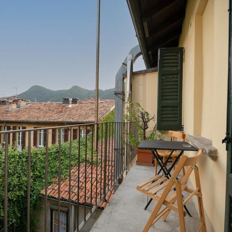Studio d'Arte nel Cuore di Como - Appartamento con 1 Camera da Letto - 24