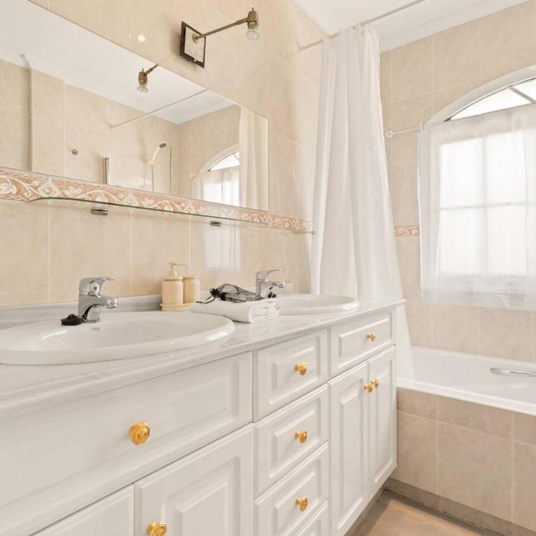 Las Brisas Estepona - 2BR, Pool and Terrace - Apartamento - 19