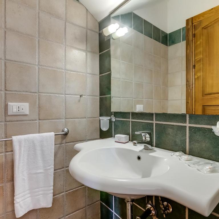 Borgo Primizia Residence - Rooms - Camera Tripla con Bagno - 16