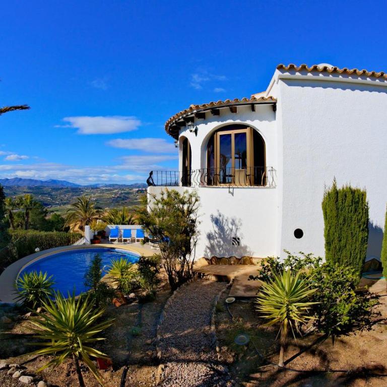 La Madrugada - Luxury Moraira Villa With Sea Views and Private Heated Pool - Three-Bedroom Villa - 7