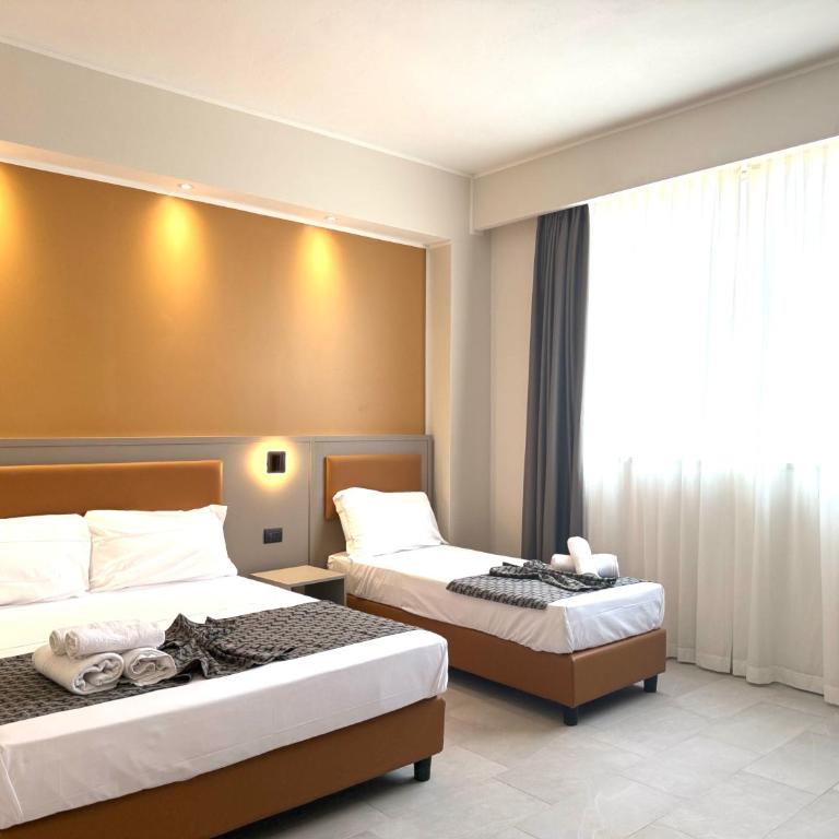 Hotel Lume - Camera Tripla - 4
