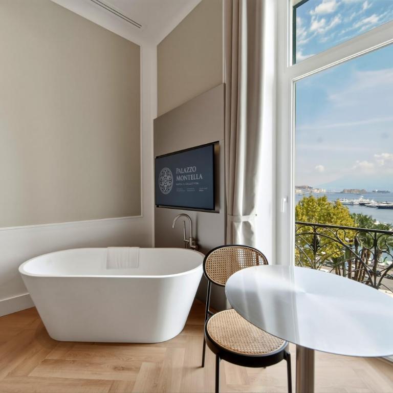 Palazzo Montella - Junior Suite with Sea View and Bathtub - 8