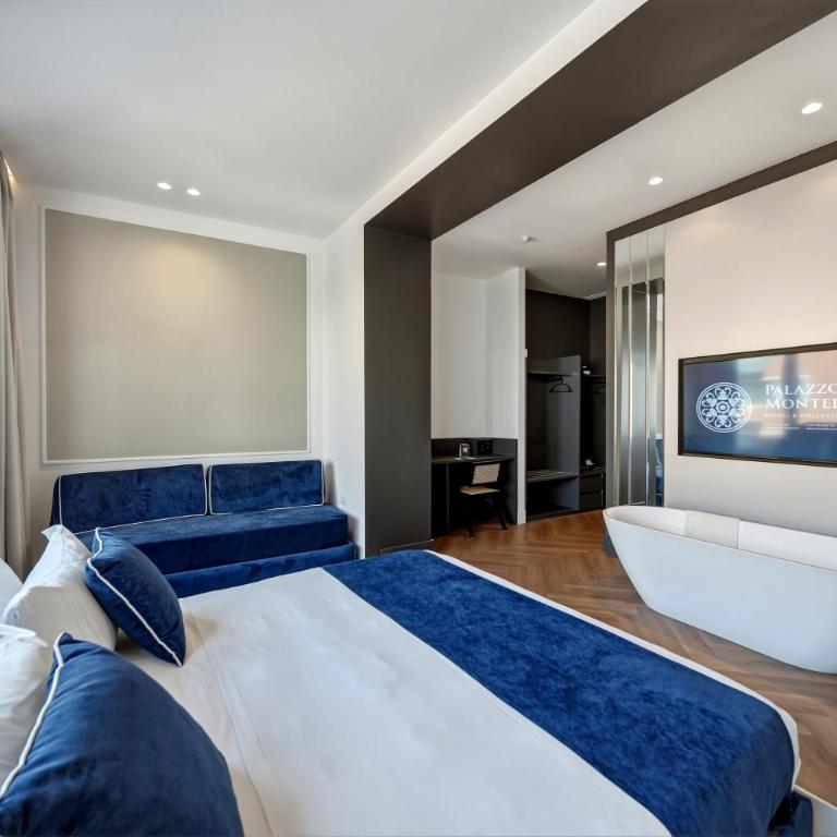 Palazzo Montella - Side sea view Suite with Bathtub - 3