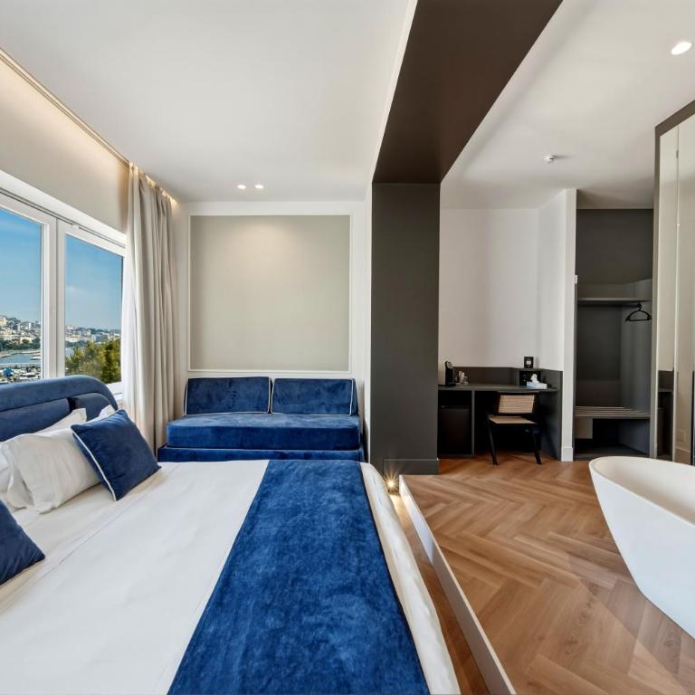 Palazzo Montella - Side sea view Suite with Bathtub - 6