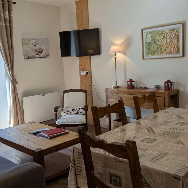 Appartement chaleureux, animaux OK, vue Mt Blanc - Appartamento con 2 Camere da Letto - 2