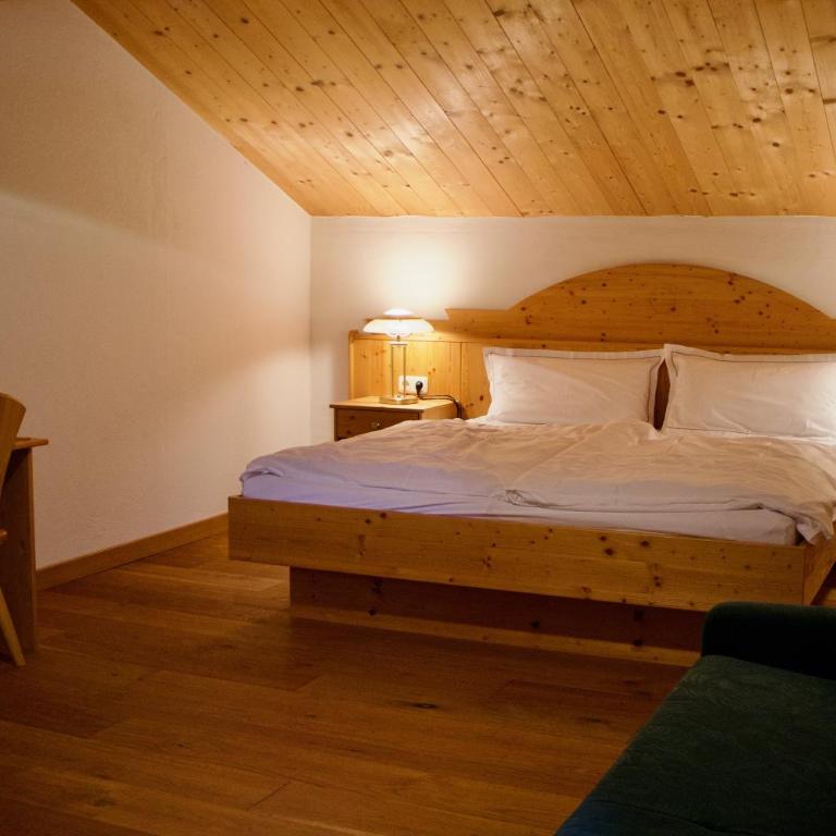 WestAlp - Three-Bedroom Apartment with Balcony and 3 Bathrooms - 1
