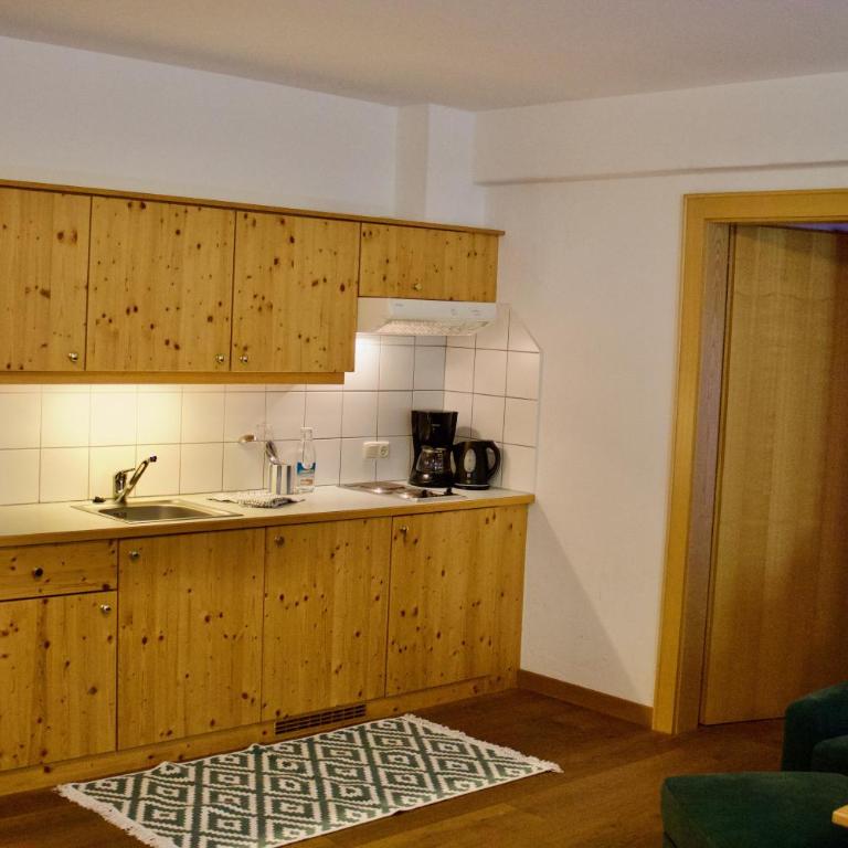 WestAlp - Three-Bedroom Apartment with Balcony and 3 Bathrooms - 9