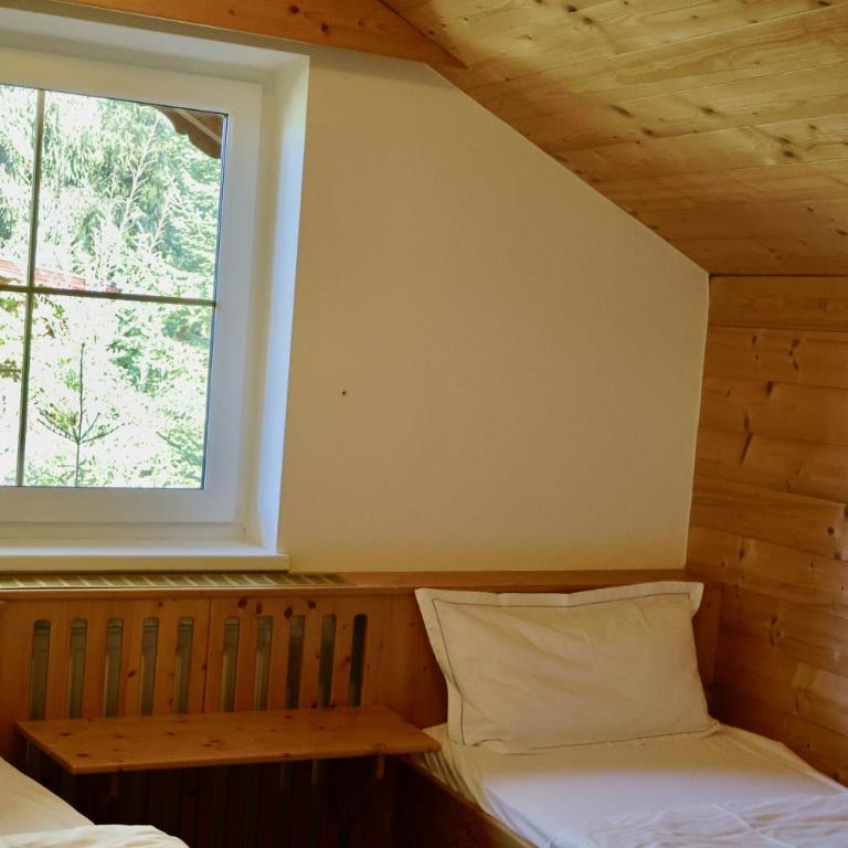 WestAlp - Three-Bedroom Apartment with Balcony and a Bathroom - 10