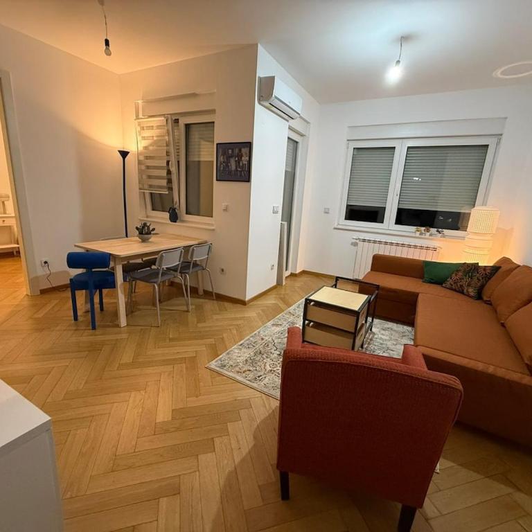 Quiet City Oasis with Garage - Apartman sa 1 Spavaćom Sobom - 1