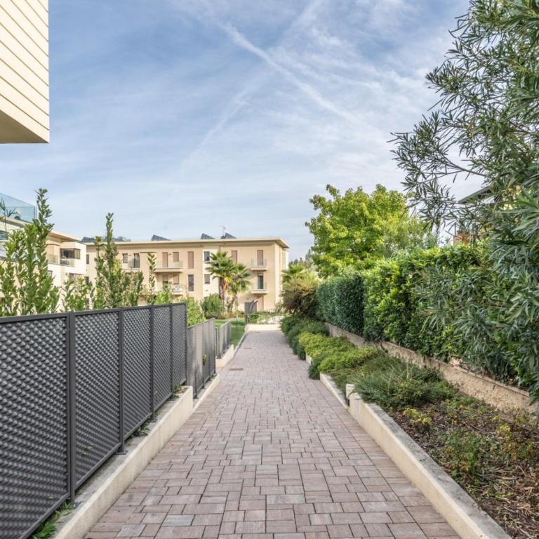 Oasi del Garda a Desenzano - Pool&Garden&Garage - Two-Bedroom Apartment - 48