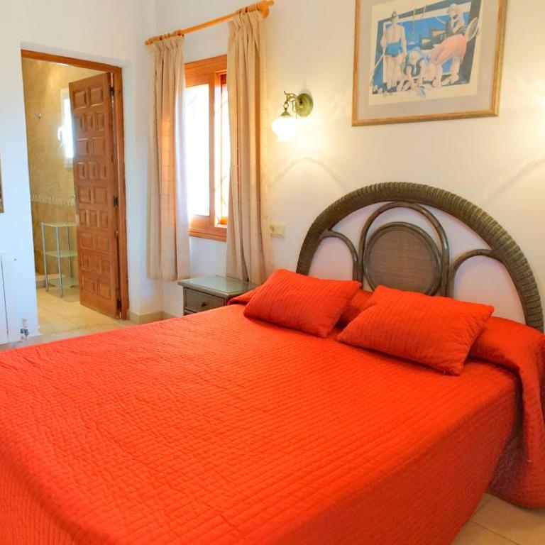 La Madrugada - Luxury Moraira Villa With Sea Views and Private Heated Pool - Three-Bedroom Villa - 20