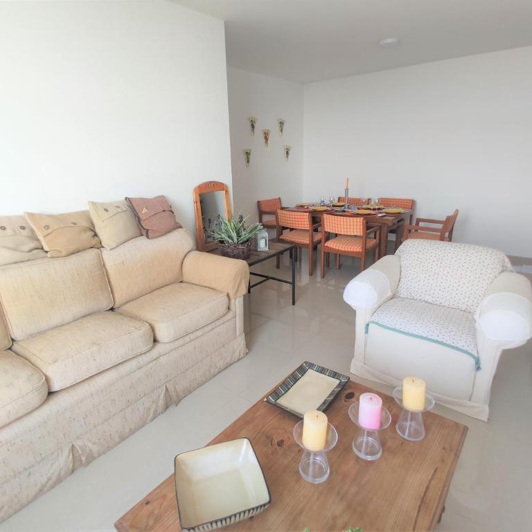 Retiro Urbano Familiar, Comodidad y Estilo - Three-Bedroom Apartment - 4