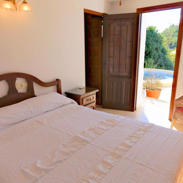 La Madrugada - Luxury Moraira Villa With Sea Views and Private Heated Pool - Three-Bedroom Villa - 25