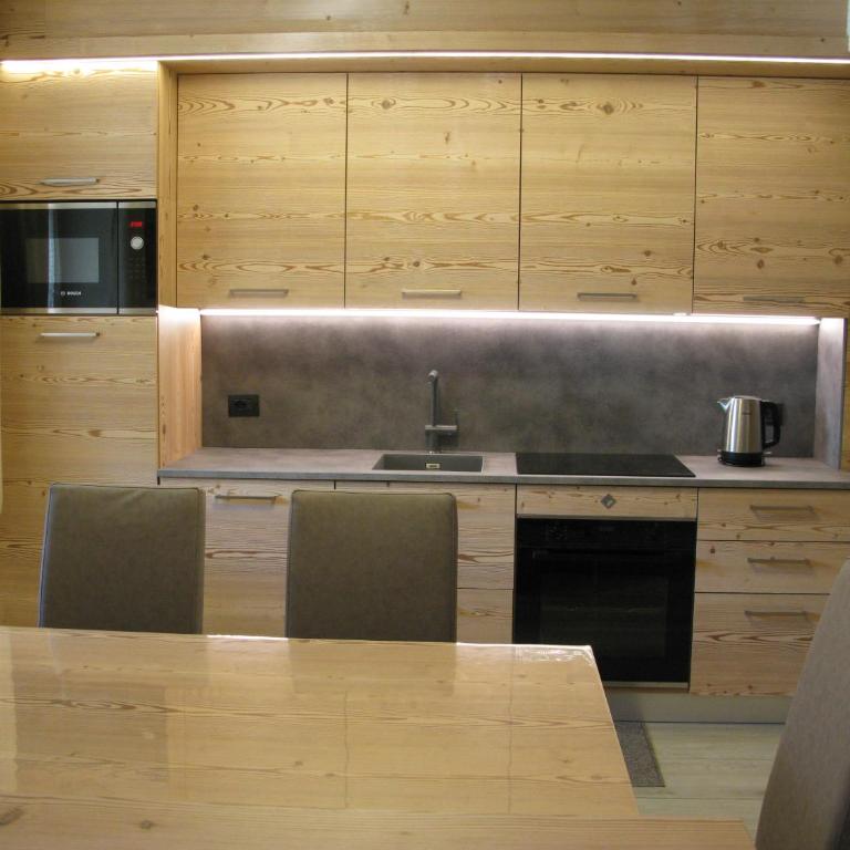 Casa Silvia by Alpenwhite - Two-Bedroom Deluxe Apartment with Garden View - 3