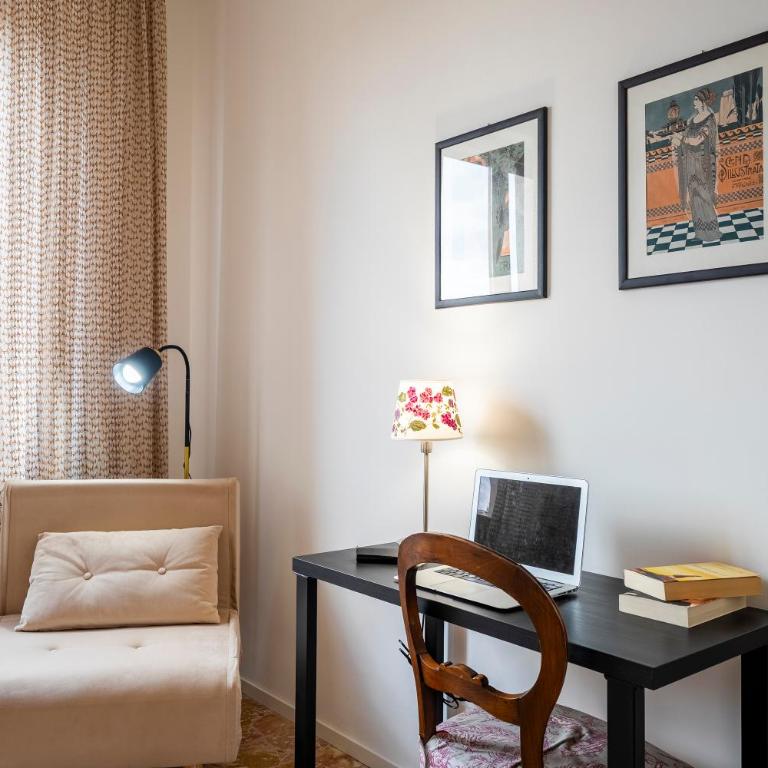 Scena Illustrata-Redi -4 double rooms-near the TRAM - Camera Matrimoniale con Bagno Privato - 9