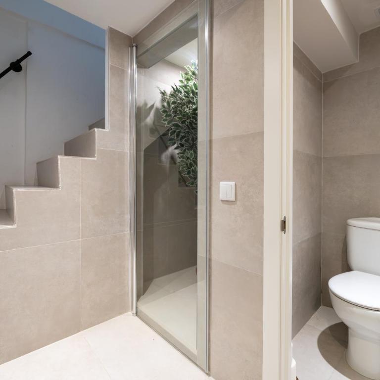 Diseño Único Cama King AC cerca del metro Herrera Oria - Apartamento de 1 dormitorio - 13