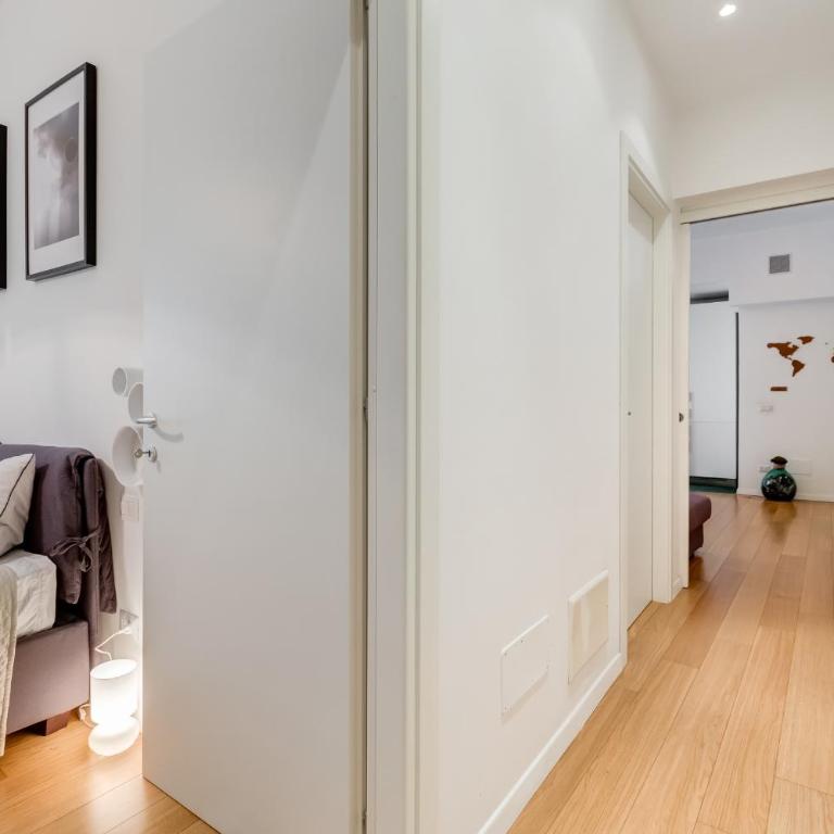 Micol's Place, bright apt 2 rooms, 2 toilets, near metro, 80 mq - Appartamento con 2 Camere da Letto - 14