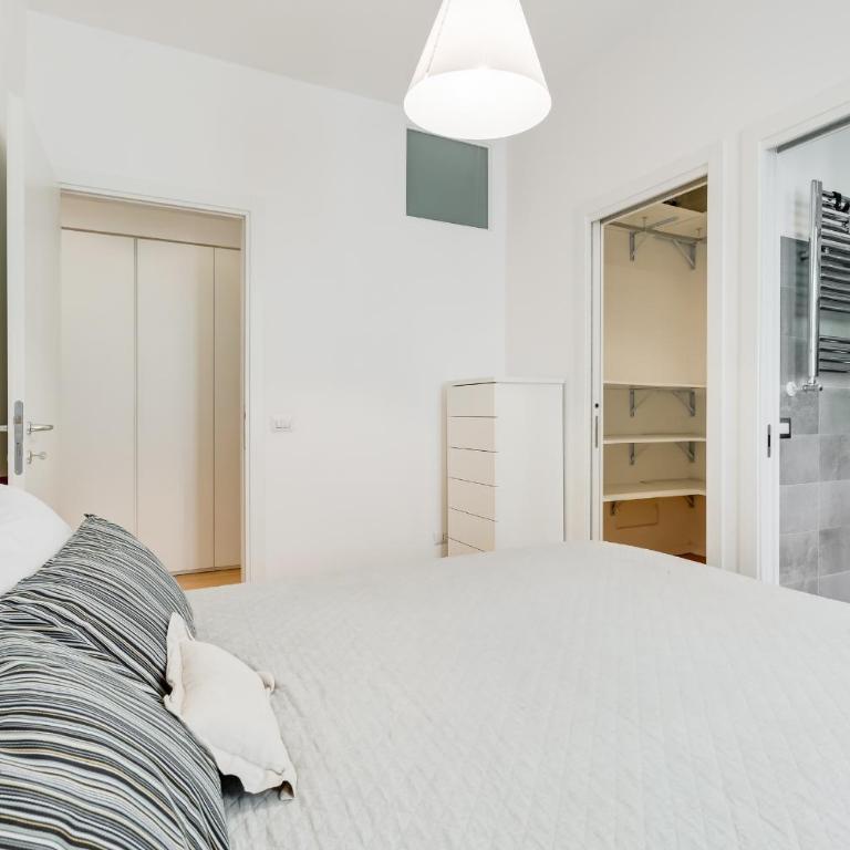 Micol's Place, bright apt 2 rooms, 2 toilets, near metro, 80 mq - Appartamento con 2 Camere da Letto - 20