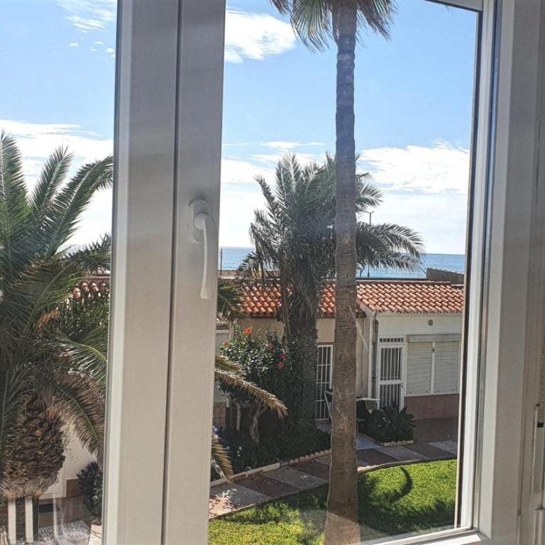 Apartamento a pie de Playa - Estudio con vistas al mar - 11