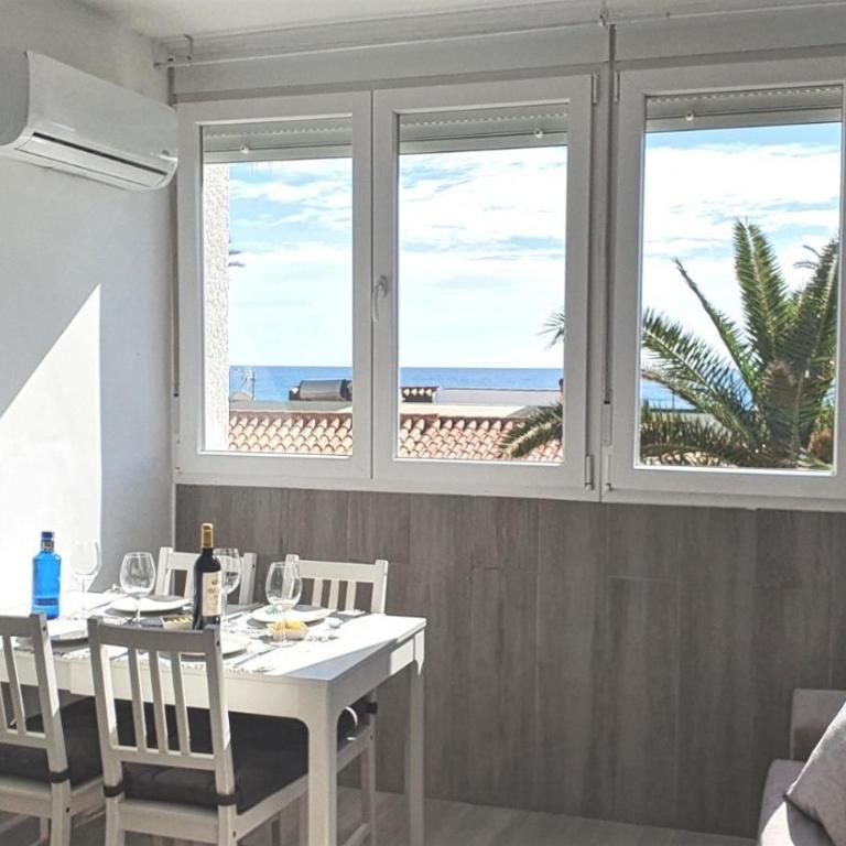 Apartamento a pie de Playa - Estudio con vistas al mar - 12