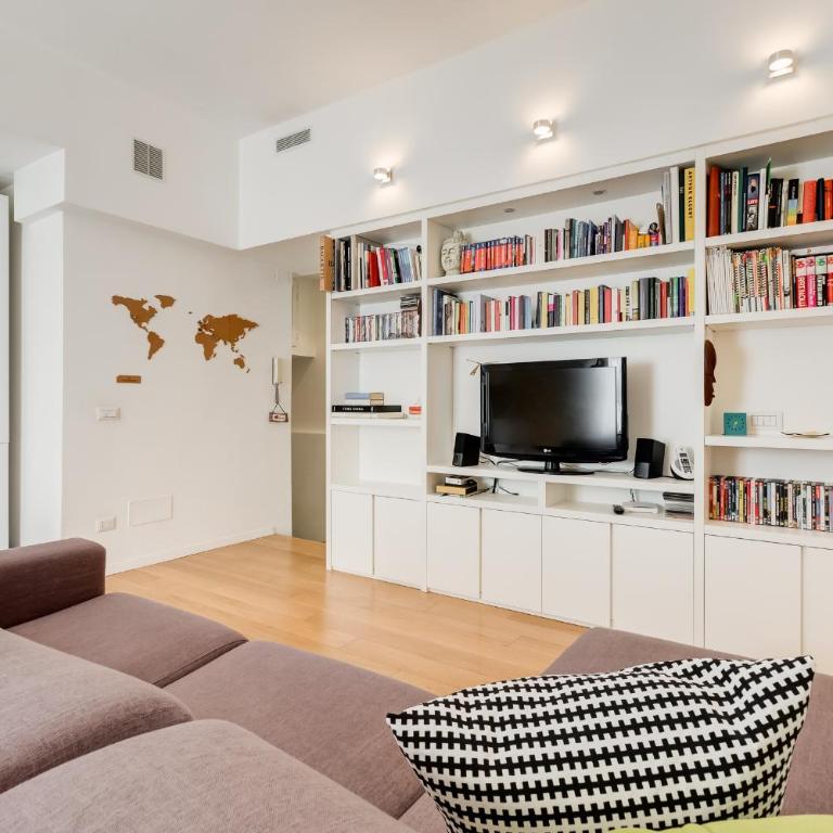 Micol's Place, bright apt 2 rooms, 2 toilets, near metro, 80 mq - Appartamento con 2 Camere da Letto - 30