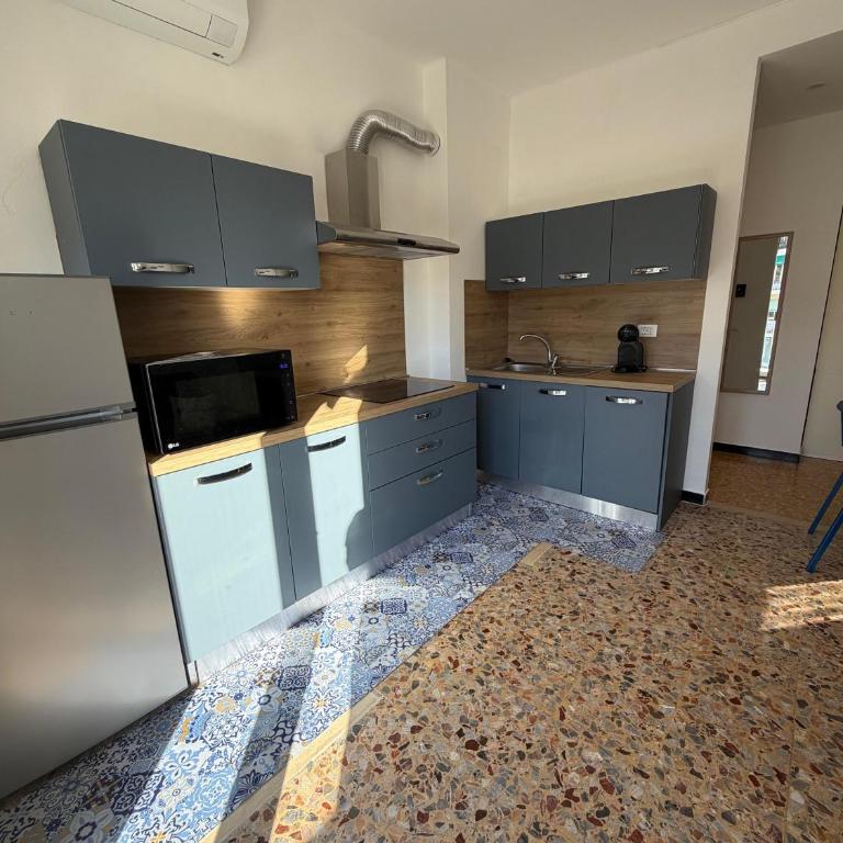Angolo Blu - Appartamento con 1 Camera da Letto - 2