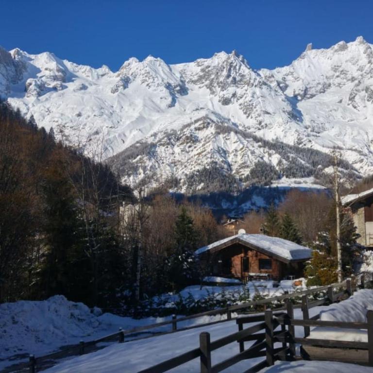 Courmayeur 2BR Terrace Mont Blanc View & Parking - Casa con 2 Camere da Letto - 40