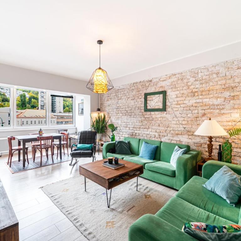 Cinema Courtyard Two Bedroom apartment - Main street - Appartement 2 Chambres - 1