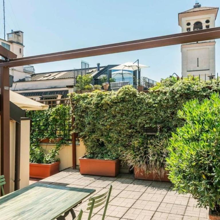 Spazioso Attico Turati - Appartamento con 2 Camere da Letto e Terrazza - 3