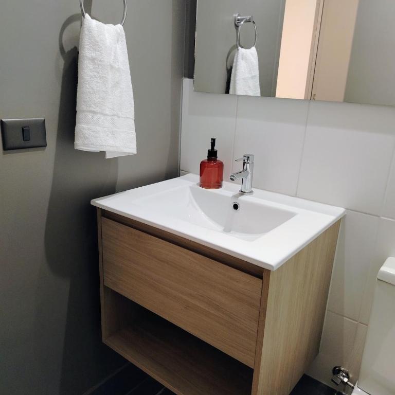 Estudio Gris Moderno-Cómodo frente Movistar Arena - Apartamento de 1 dormitorio - 8