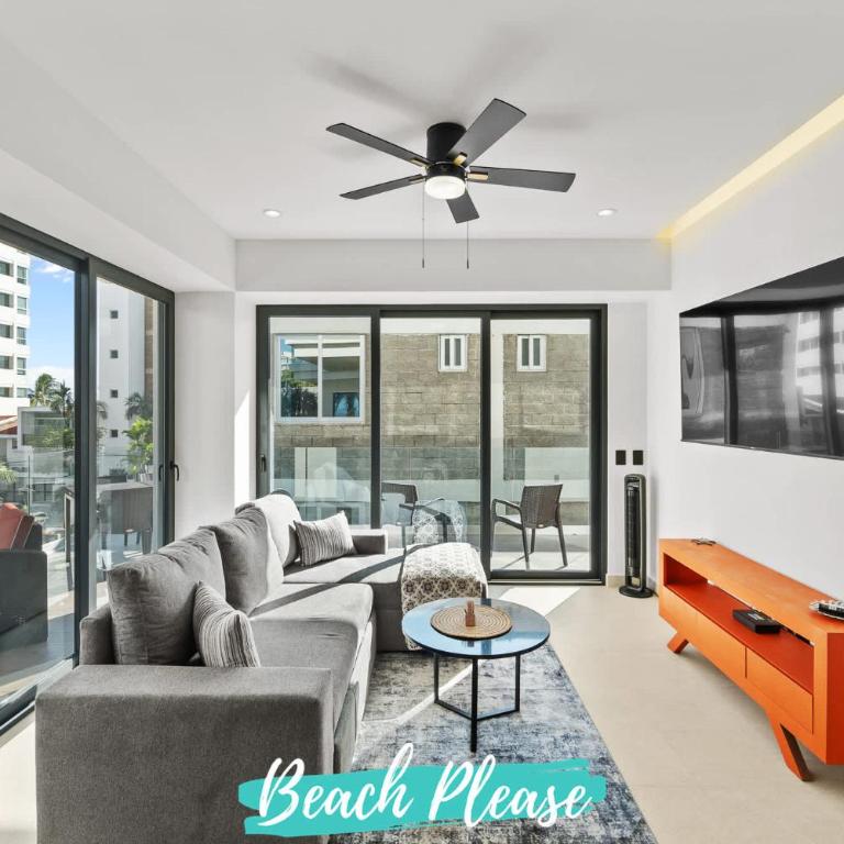 Marsala - 2 Blocks to Beach with Rooftop Pool - Apartment - 5