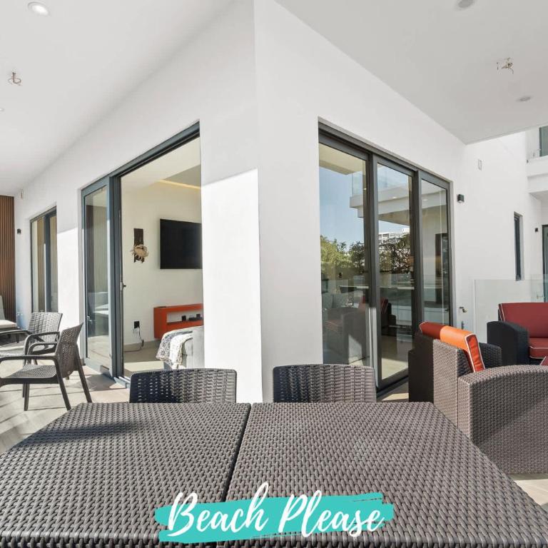 Marsala - 2 Blocks to Beach with Rooftop Pool - Apartment - 17