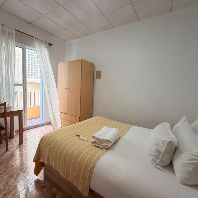 REGIDOR San CRISPIN - Habitación Doble con balcón - 1