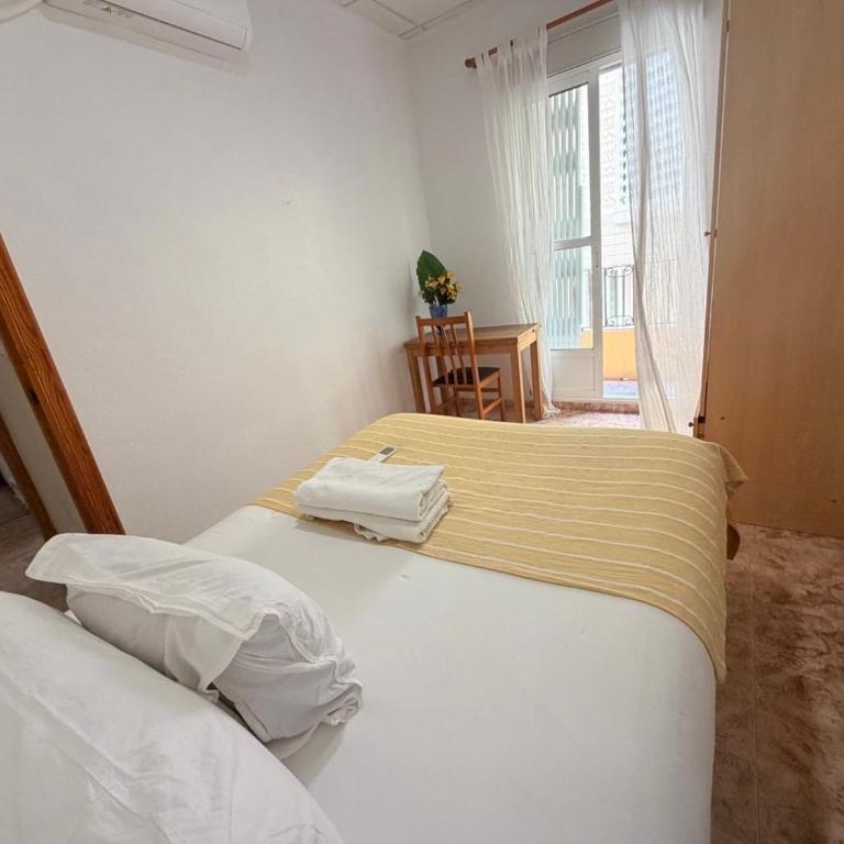 REGIDOR San CRISPIN - Habitación Doble con balcón - 3