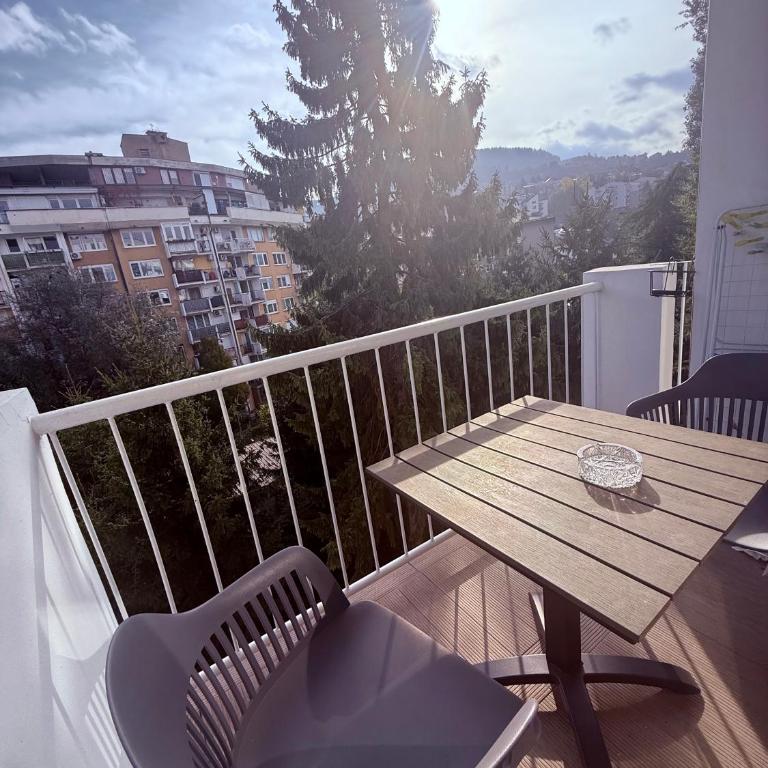 Stylish 1BR apartment with balcony in Sarajevo - Apartman s 1 Spavaćom Sobom i Balkonom - 12