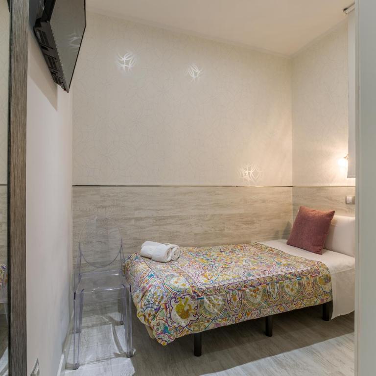 Hostal Met Madrid - Interior Single Room - 4